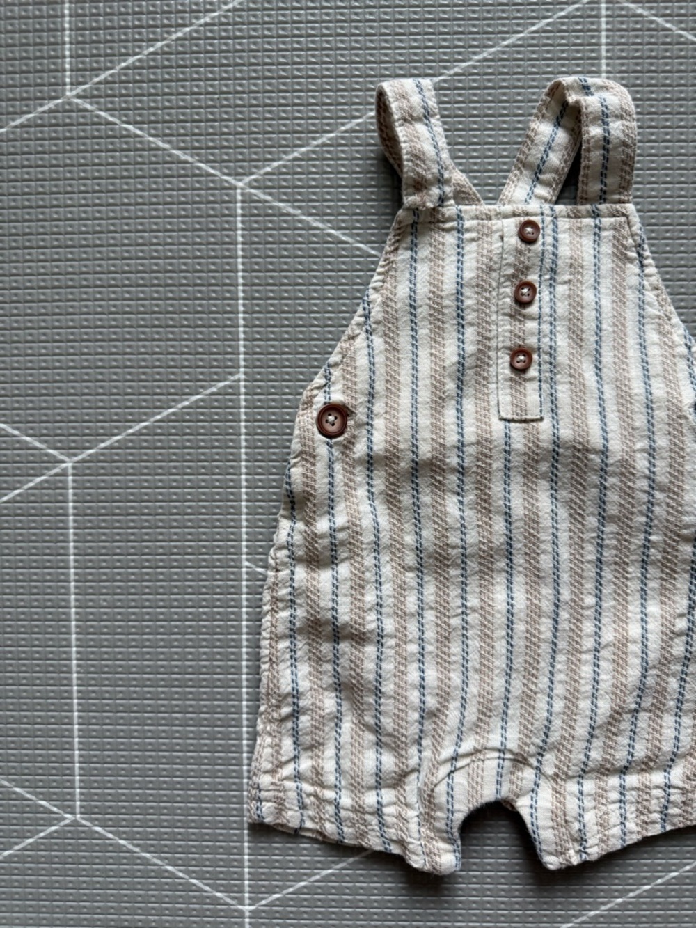 Carters|Baby boy neutral tan Striped romper Overalls in cream•••100% cotton,3M